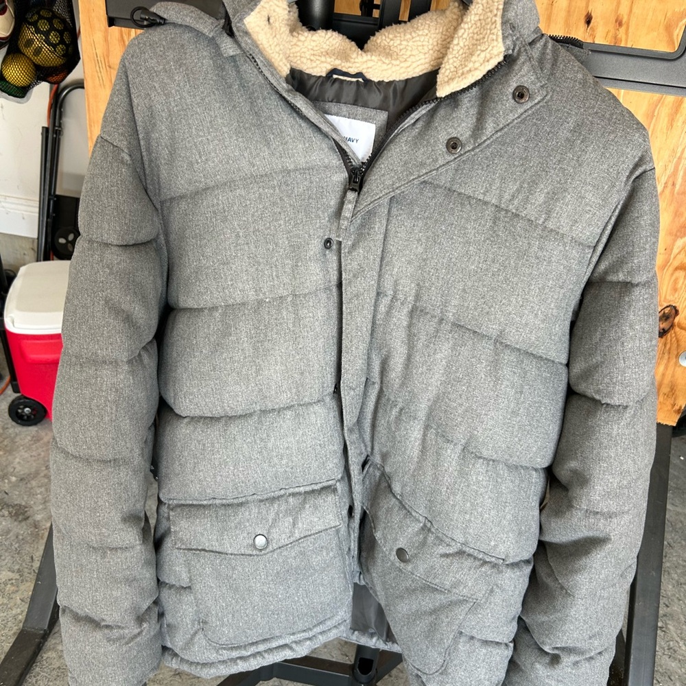 Old Navy Men's Charcoal Puffer Jacket